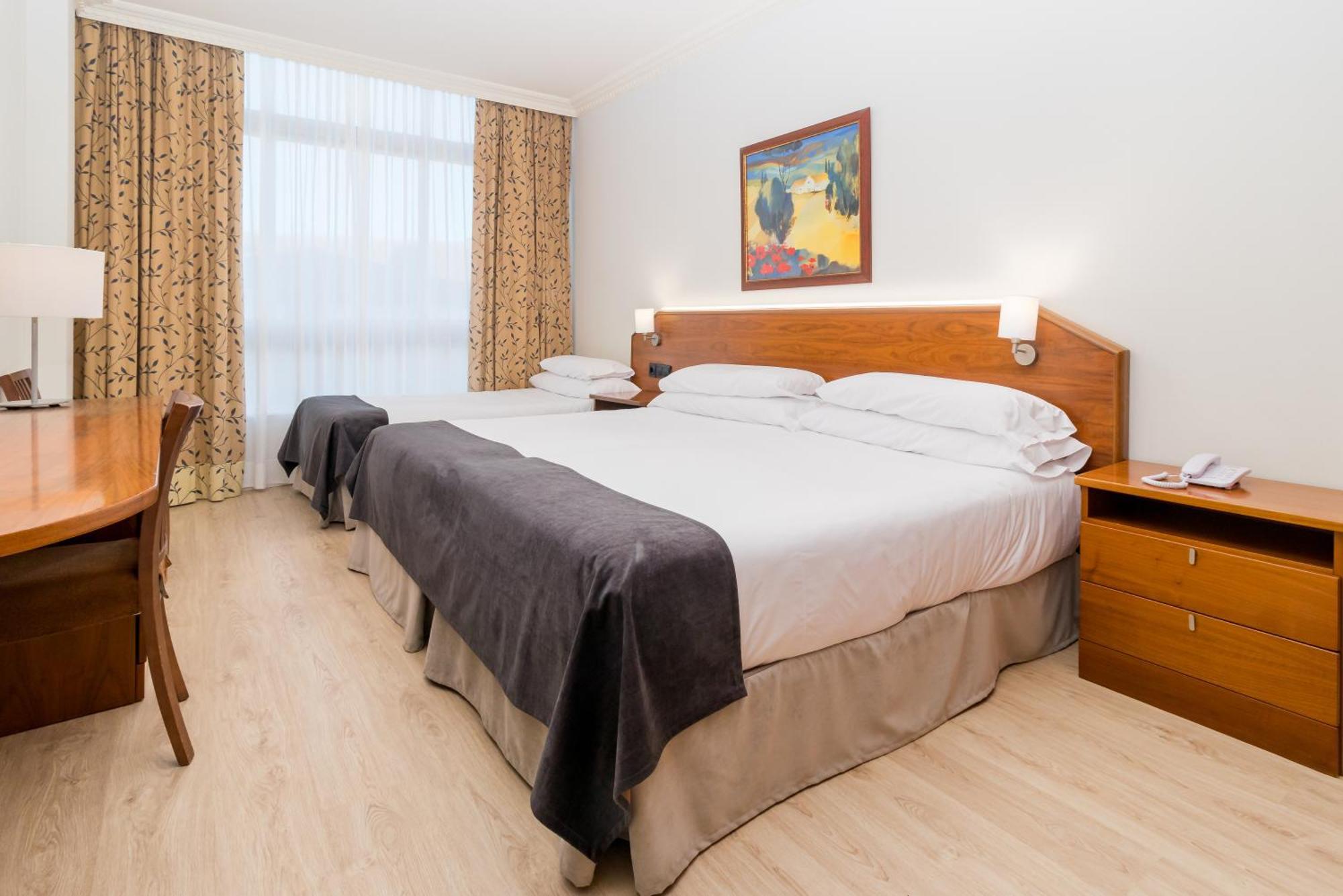 Hotel Milagros Golf Mogro Bagian luar foto