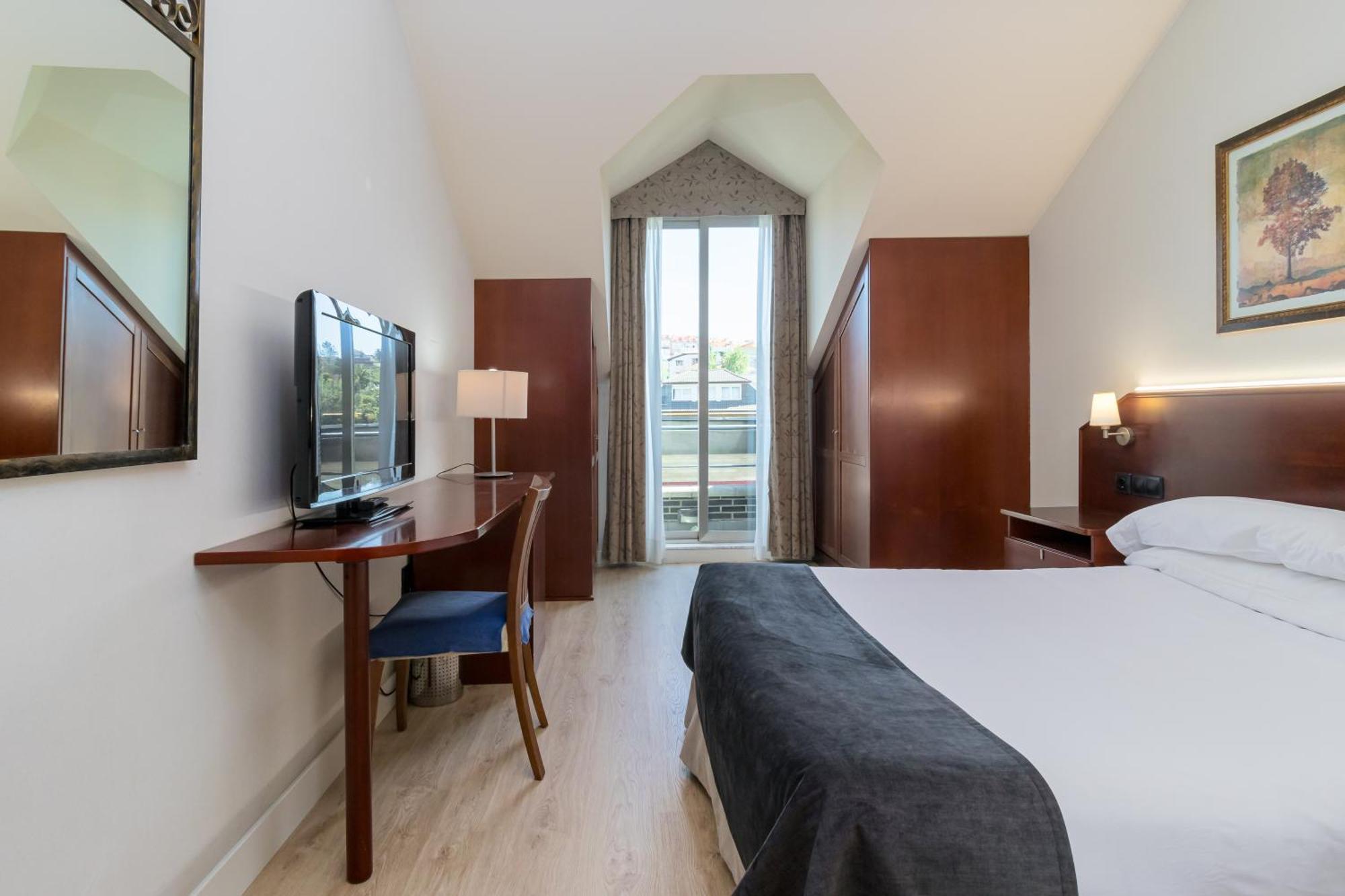Hotel Milagros Golf Mogro Bagian luar foto