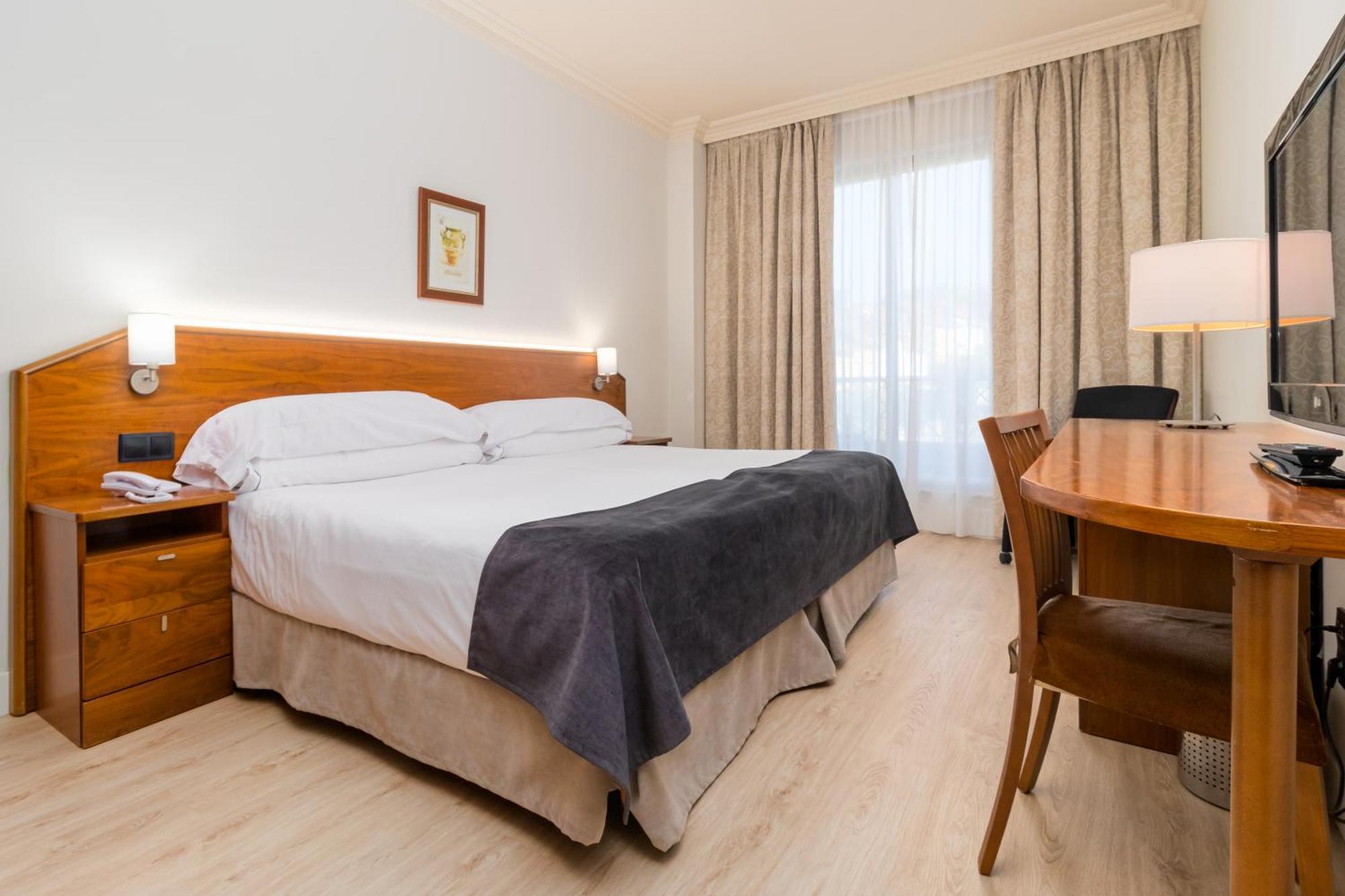 Hotel Milagros Golf Mogro Bagian luar foto