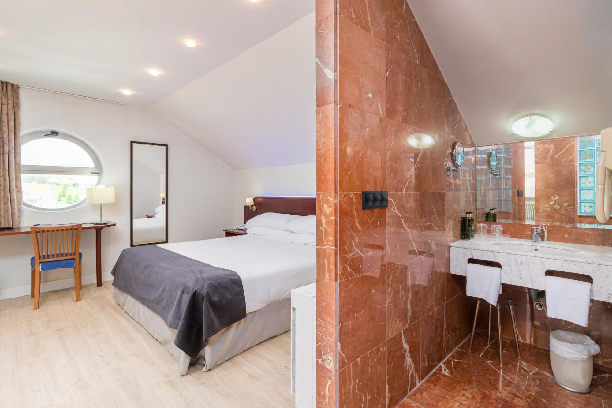 Hotel Milagros Golf Mogro Bagian luar foto