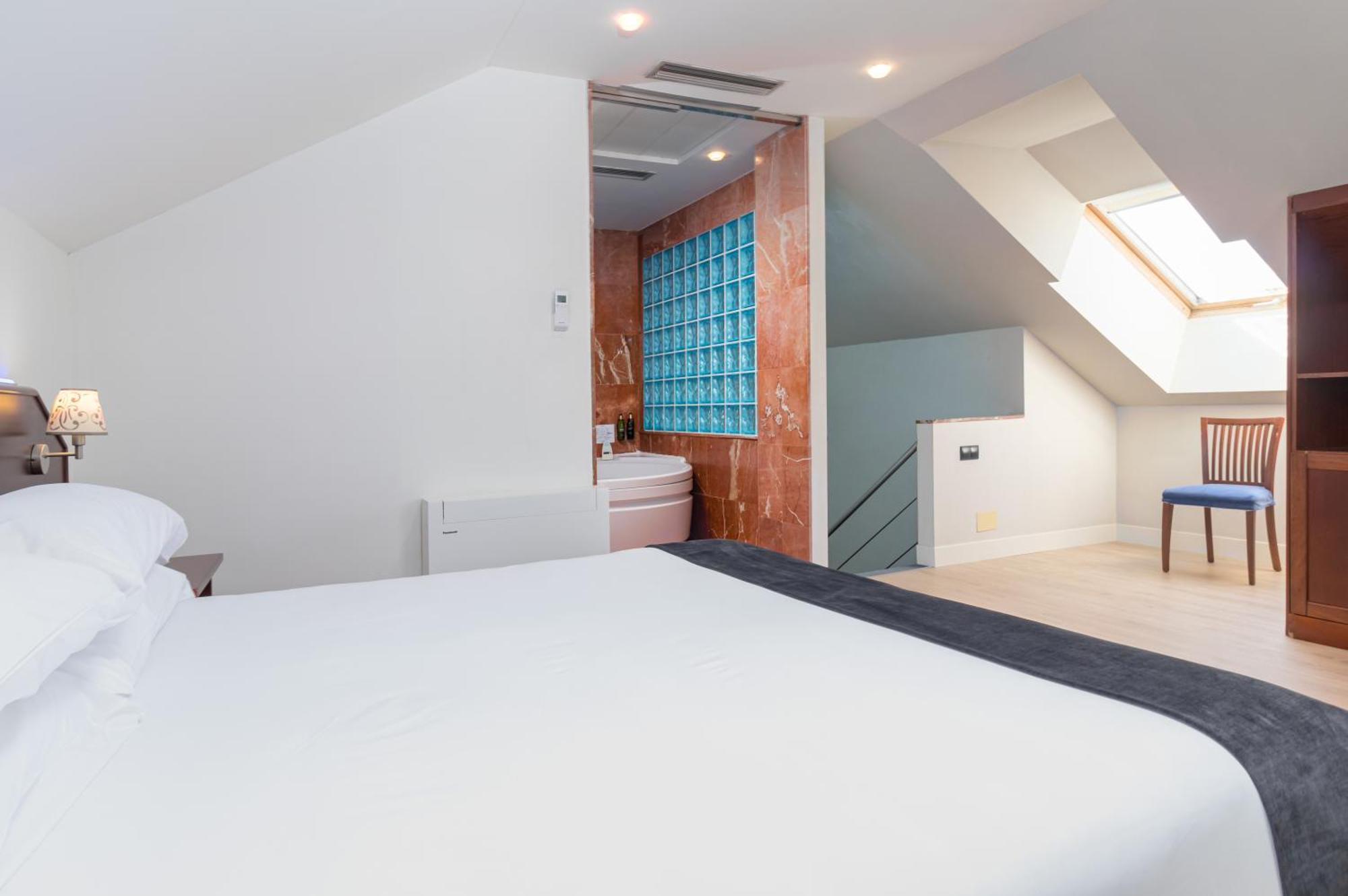 Hotel Milagros Golf Mogro Bagian luar foto