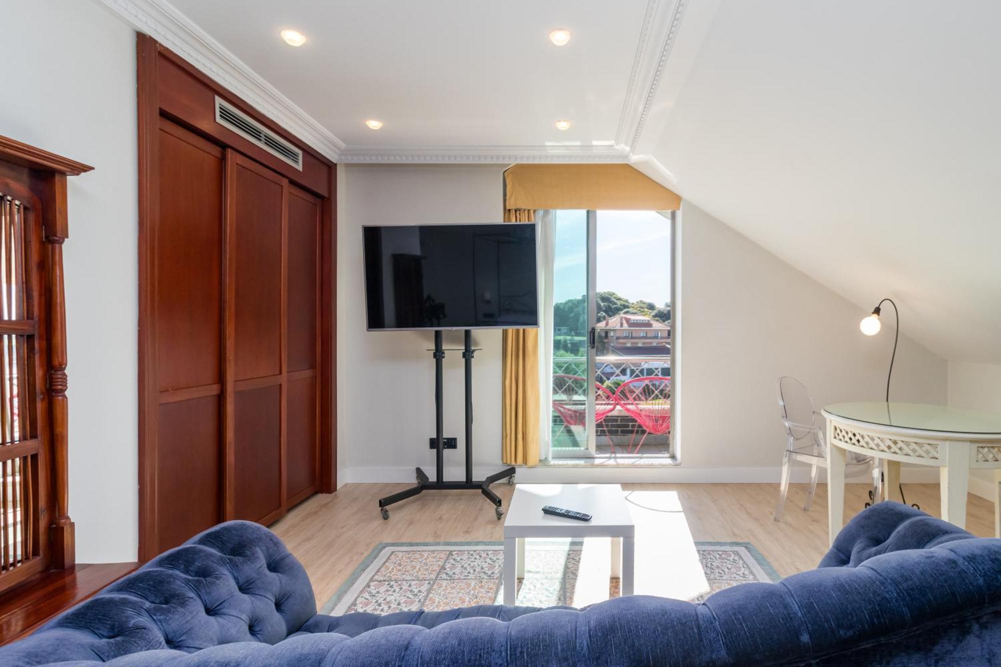 Hotel Milagros Golf Mogro Bagian luar foto