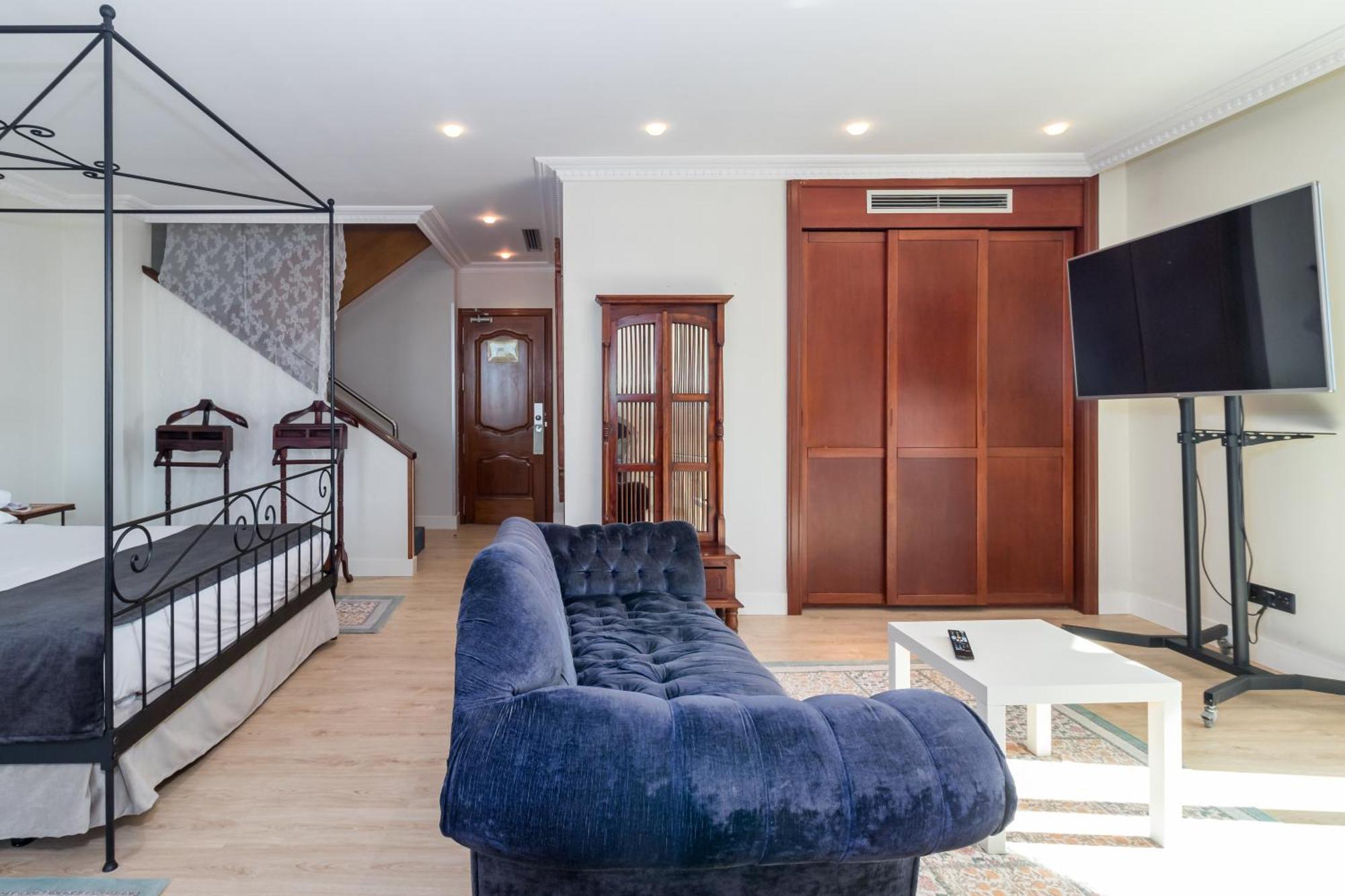 Hotel Milagros Golf Mogro Bagian luar foto