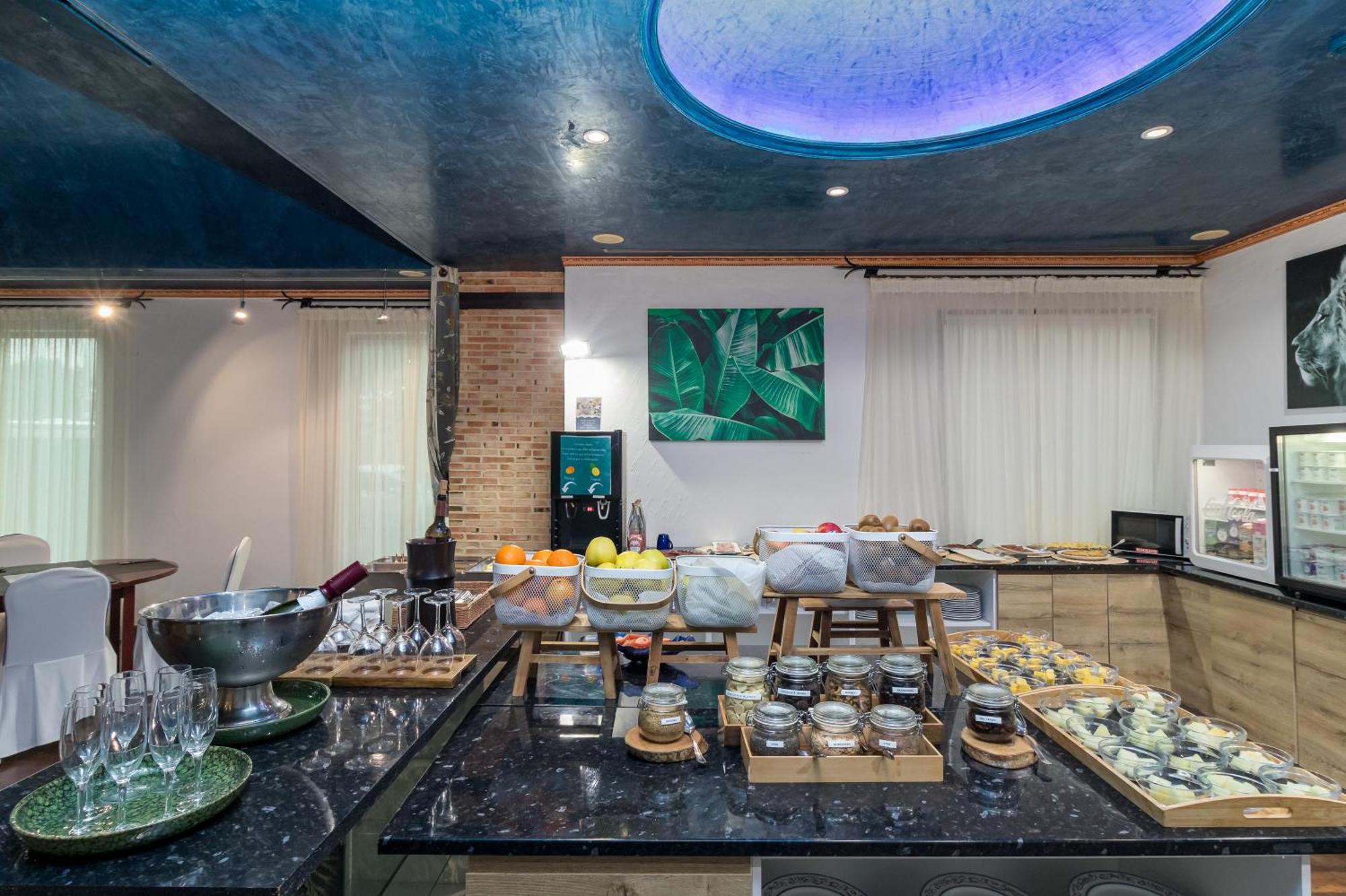 Hotel Milagros Golf Mogro Bagian luar foto