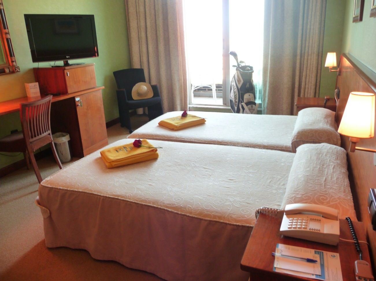 Hotel Milagros Golf Mogro Bagian luar foto